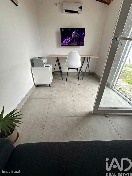 Casa / Villa T1 em Charneca de Caparica e Sobreda