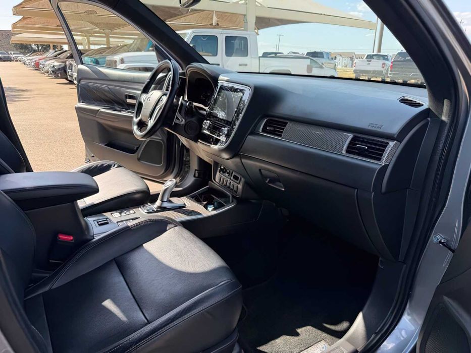 Mitsubishi Outlander PHEV SEL      2018