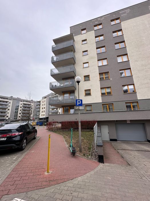 Garaż os. Polonia - Widok 2