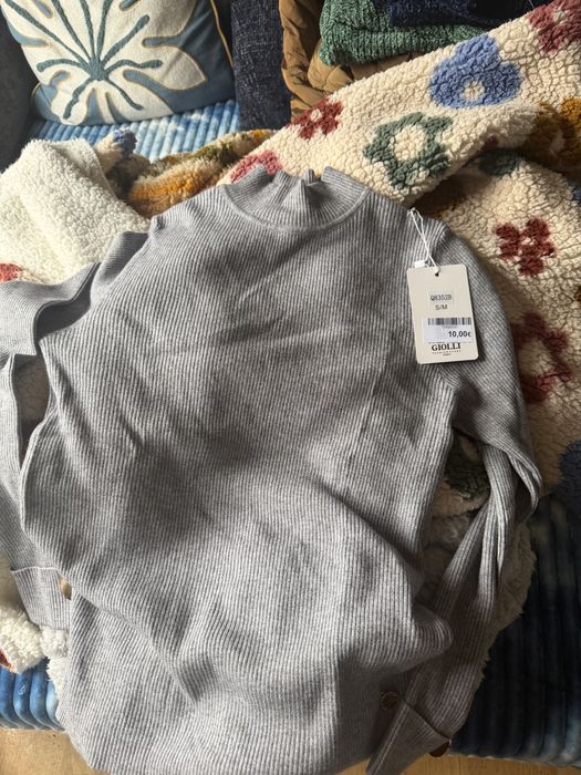 Camisola cinza como nova