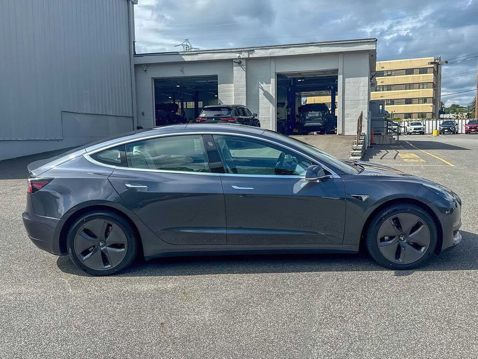 Tesla Model 3 Long Range      2019