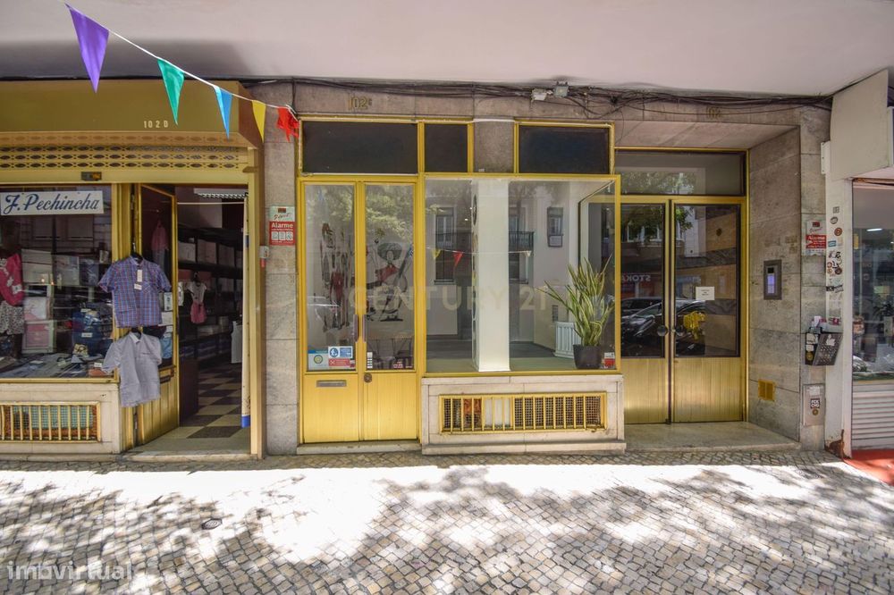 Espaço Comercial Equipado | 110 m² | Rua Passos Manuel, Lisboa