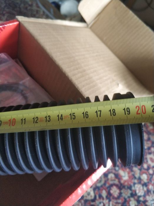 Пыльники рулевой рейки JBE228