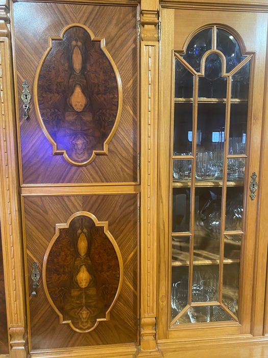 Louceiro clássico em raiz de Nogueira.