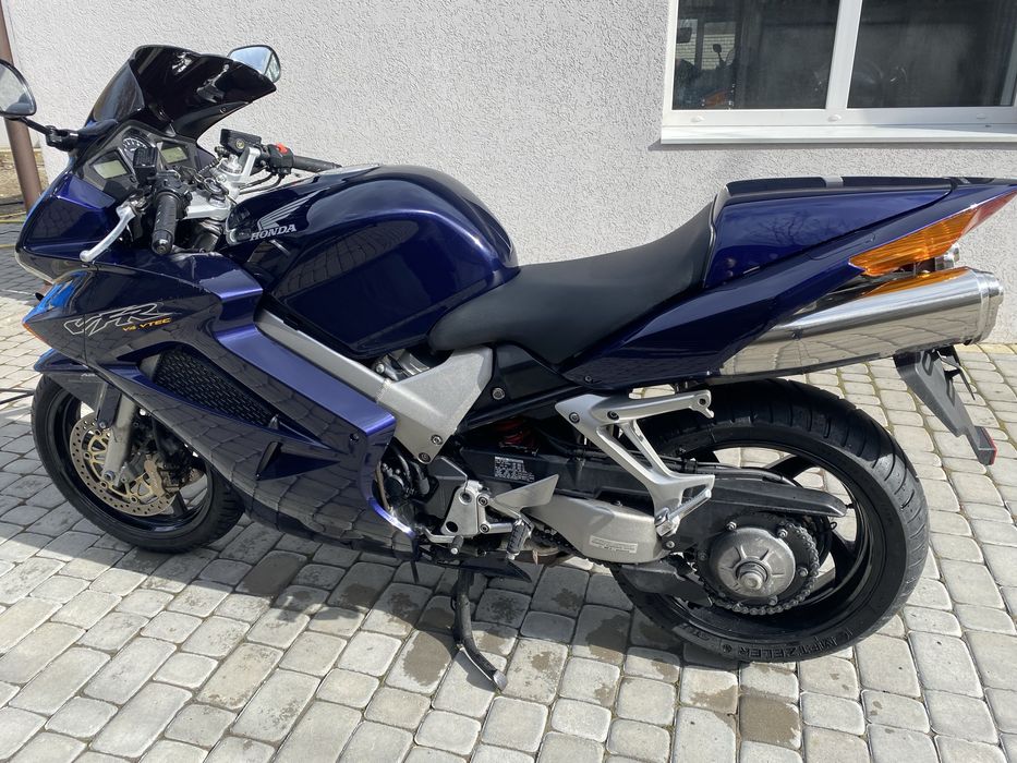 Honda VFR800 Vtec