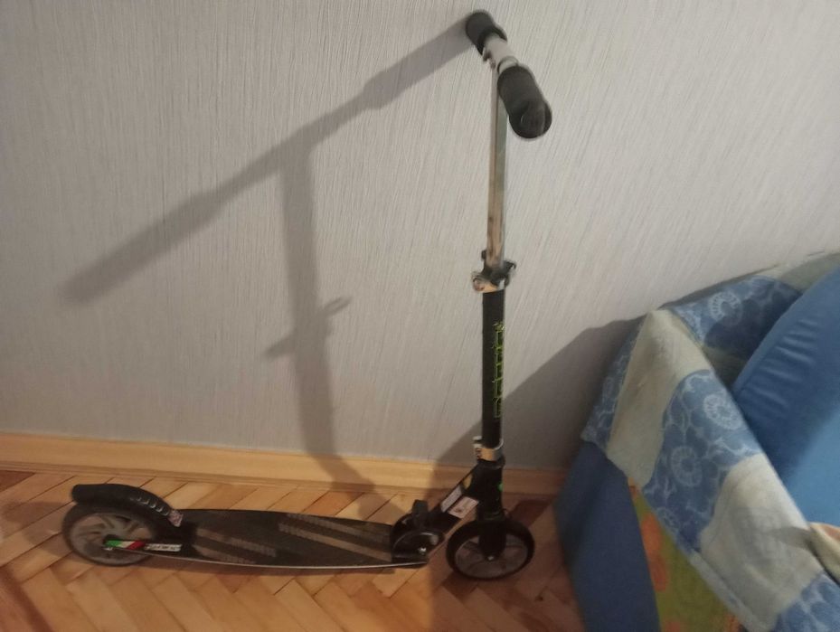 Самокат дитячій б-у