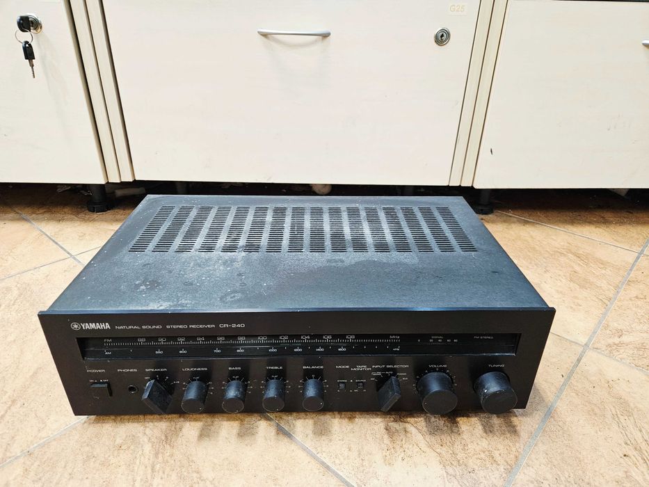 Amplituner YAMAHA CR-240 JAPAN