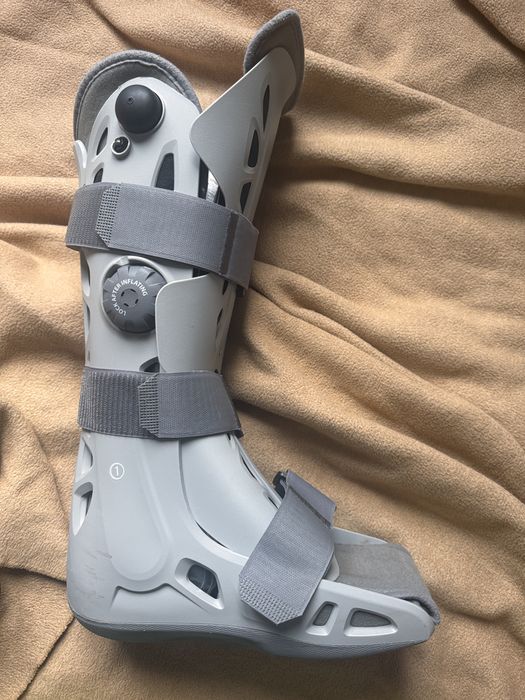 Ортез фиксирующий на ногу.  С подкачкой  3 вида  ( 42,43,44)