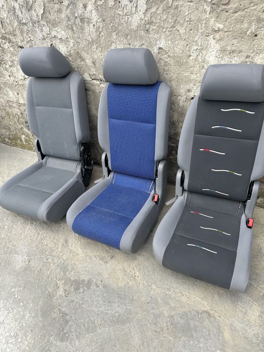 Сидіння Volkswagen Caddy 3 / Передні / Задні