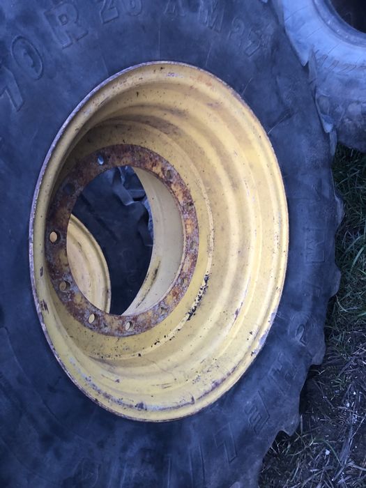 Koła r 26 John deere 620/65r26