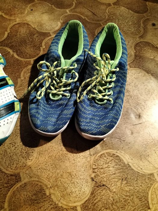 Adidas rozm 36,5 , halówki gratis