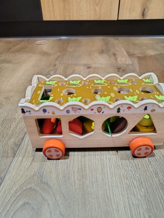Zabawka drewnian-  sorter
