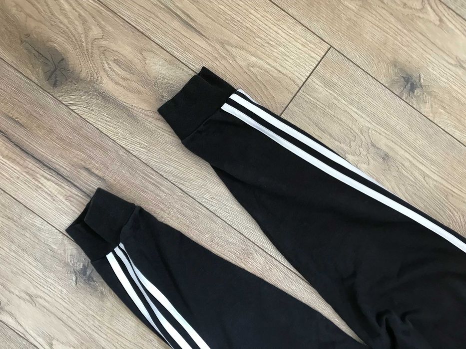 Spodnie dresowe Adidas 3 Stripes rozm. S