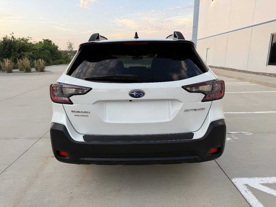 Subaru Outback      2024