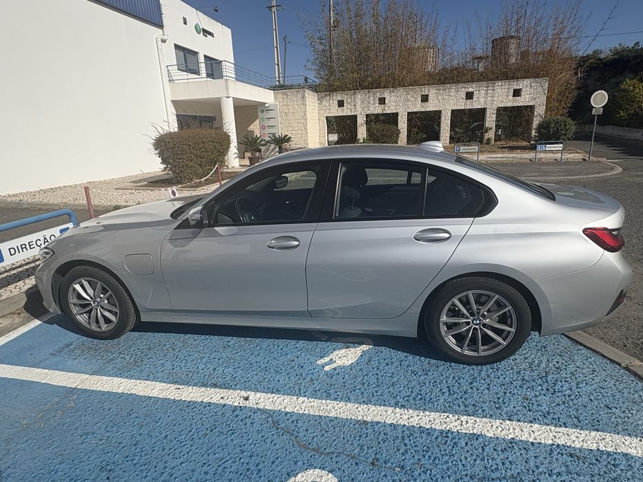 BMW 330e Berlina Corporate Edition
