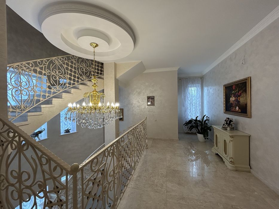 Без % Продаж елітного будинку  Лісники  з власним басейном і банею