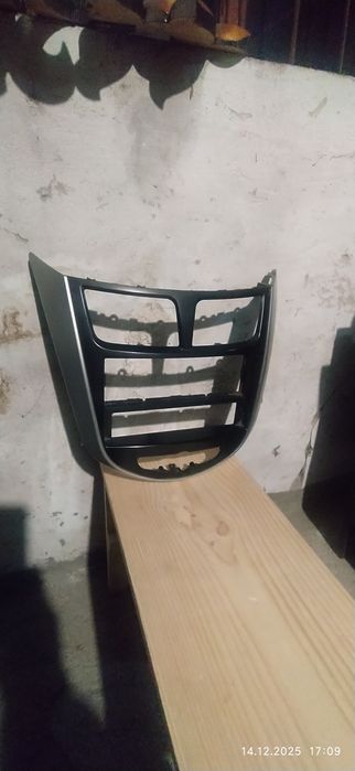 Рамка до магнітоли акцент 2014