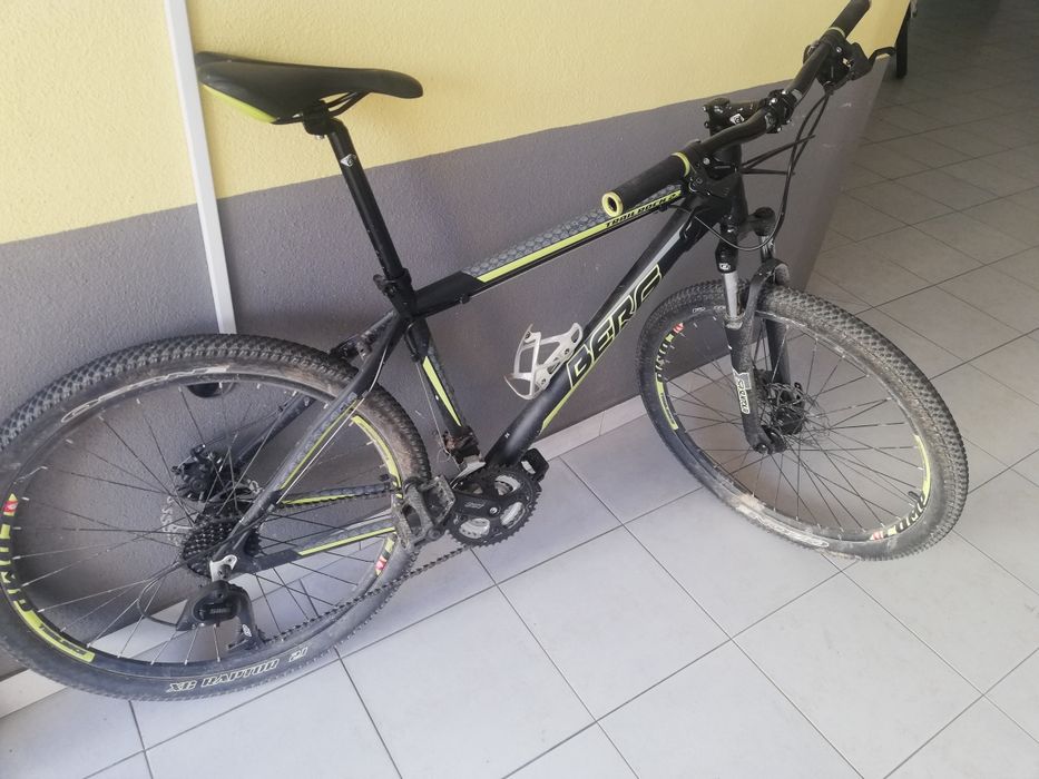 Bicicleta berg trailrock 2.2