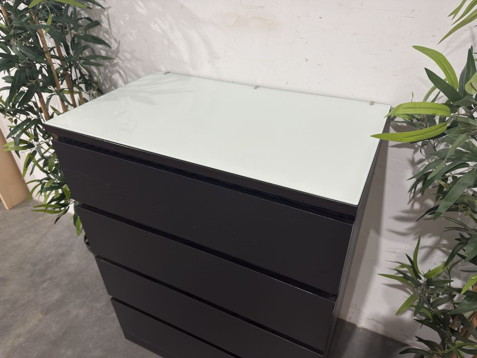 Ładna komoda Ikea Malm 4 szuflady szklany blat super stan dowóz