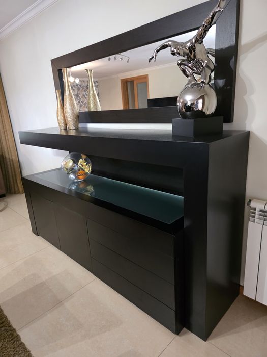 Móveis de sala, mesa e cadeiras