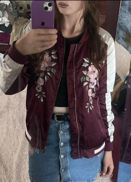 Бомбер обхват  110 см состояние 9/10