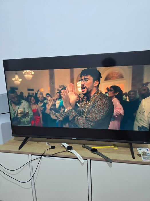 Tv 4k Hisense 43 polegadas ótimo estado