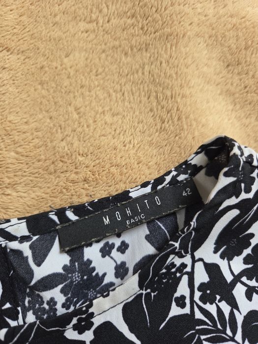 Koszulka w kwiaty Mohito 42
