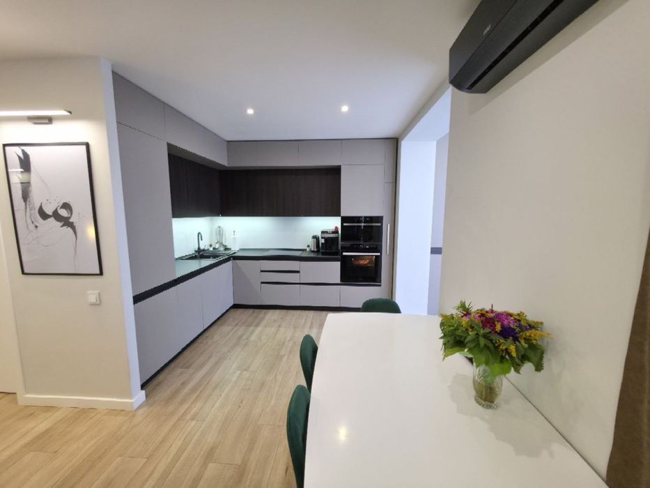 Продам 3-комнатную квартиру. 90 м.кв. ЖК Счастливый Бонус 2 паркоместа