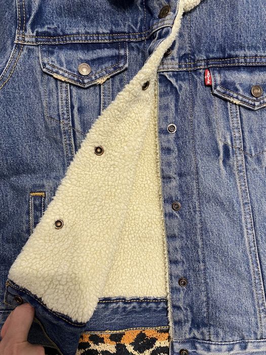 Куртка Levi’s нова!