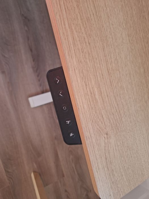 Biurko elektryczne z regulacją wysokości - Stan b.dobry