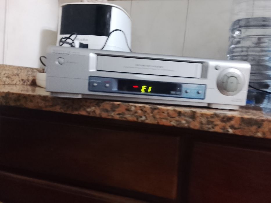 Vendo DVD com comando mais vídeo