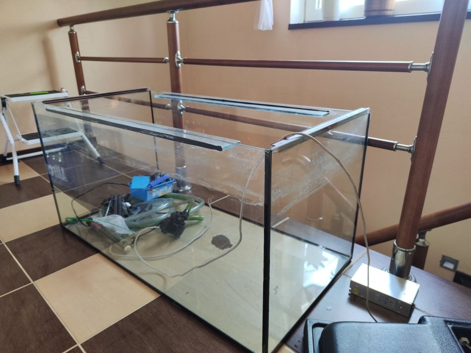 Akwarium 240 L z szafką