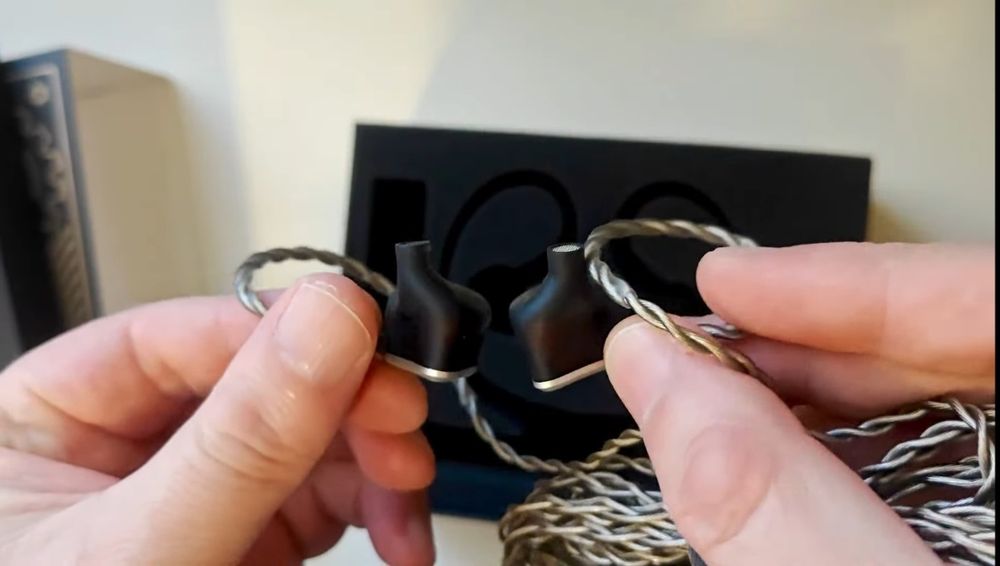 Binary Acoustics Dynaquattro IEM auriculares