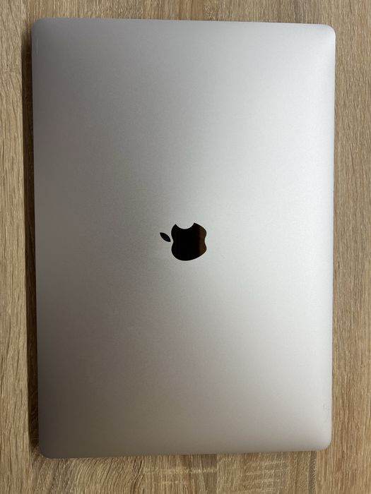 MacBook Pro 16' 2019 A2141 /i9 8-Core/16Gb RAM/1TB SSD/8Gb GPU/ MDM