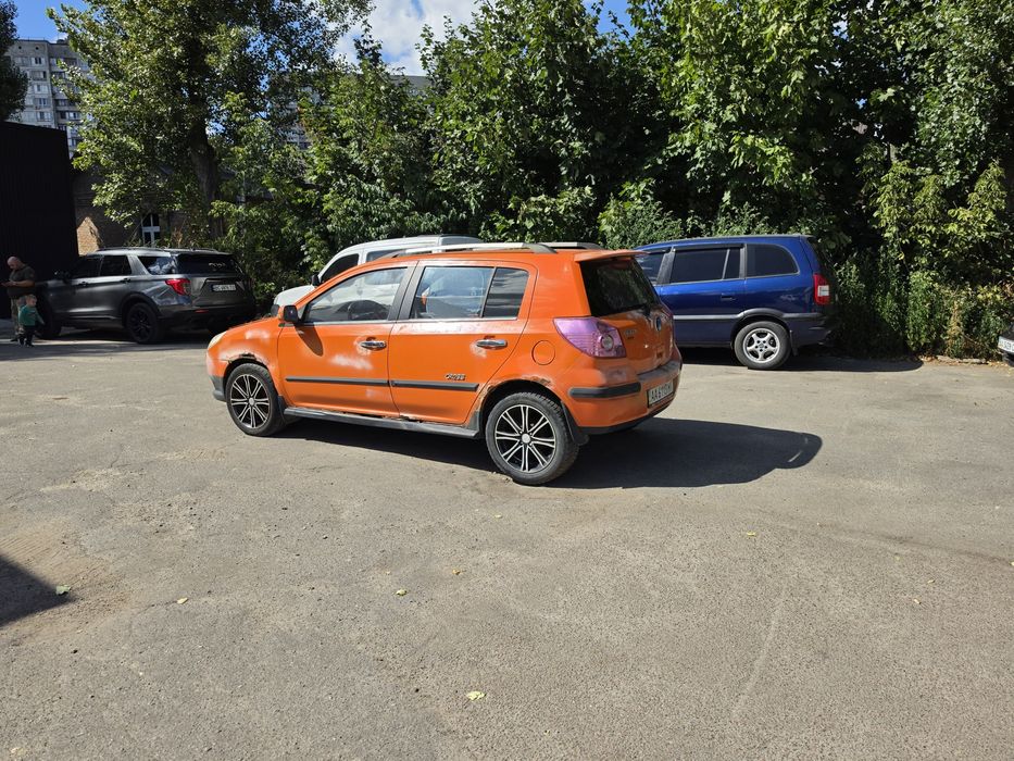 Geely MK Cross 2012