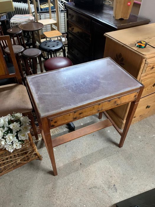 Mesa de apoio em madeira