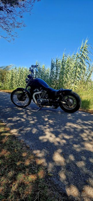 Suzuki Intruder VS800 bobber