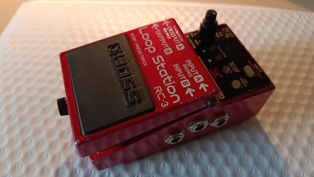 BOSS RC3 Loop Station