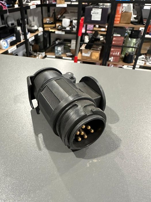 Gniazdo przyczepki 7/7 Adapter
