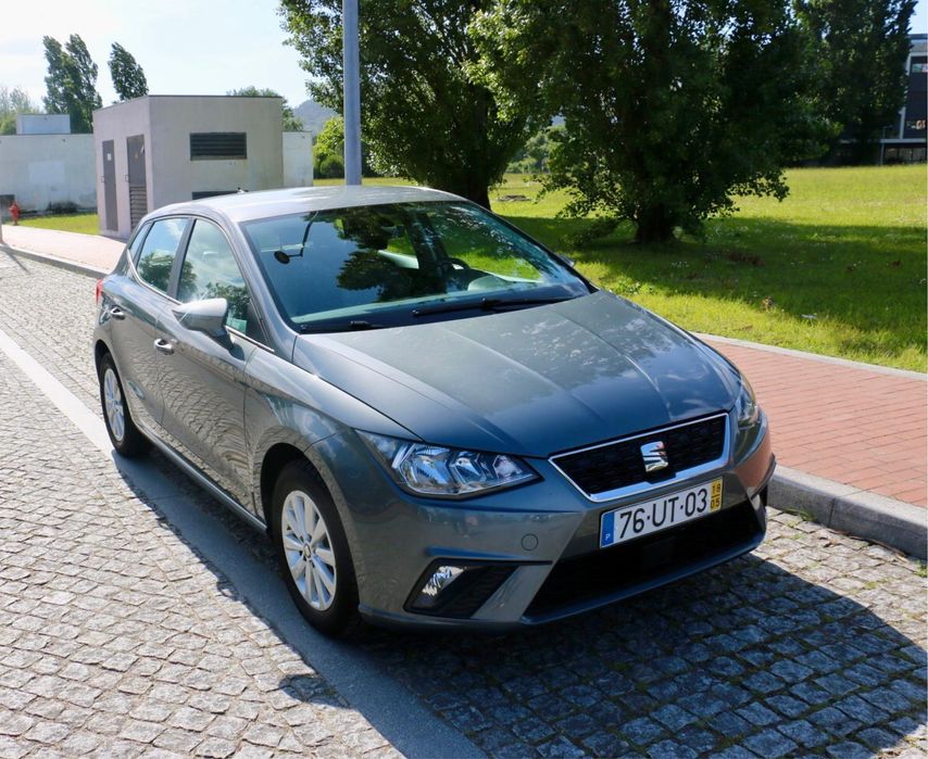 Seat Ibiza 1.0 Cinza Metalizado