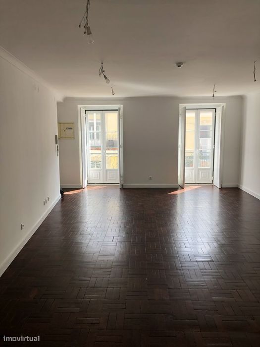 Escritório arejado com muita luz