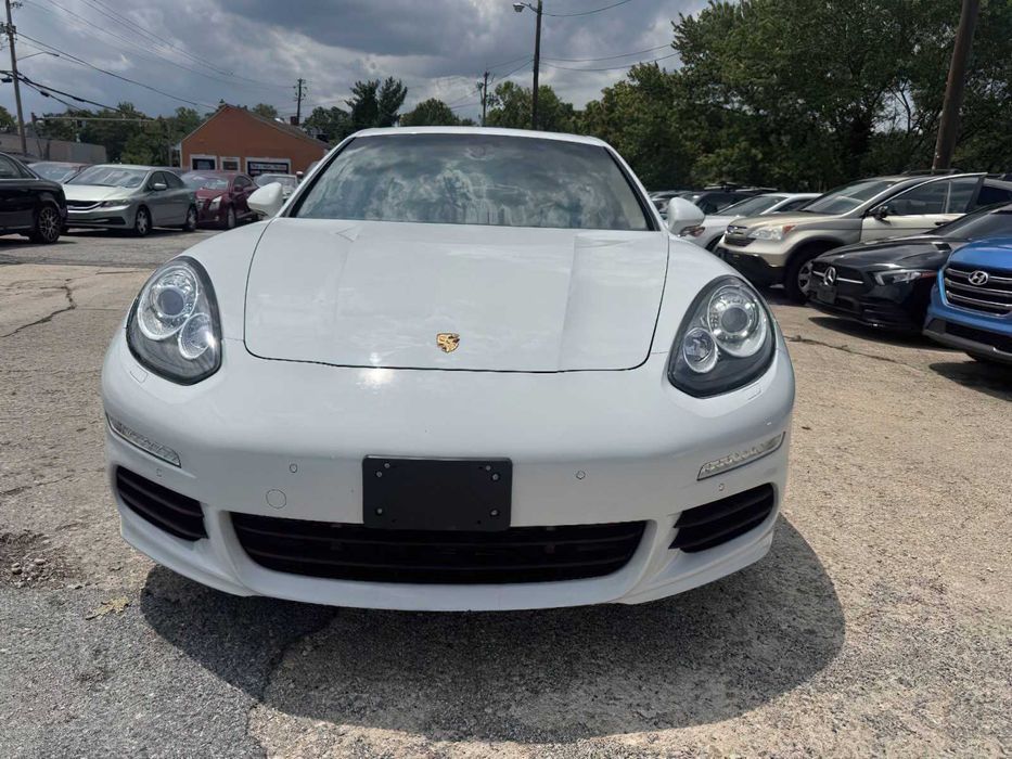 Porsche Panamera      2015