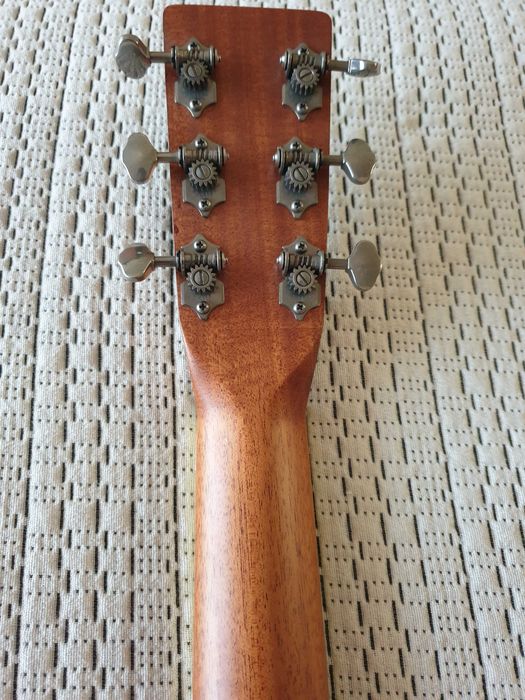 Fantástica guitarra Larson Bros