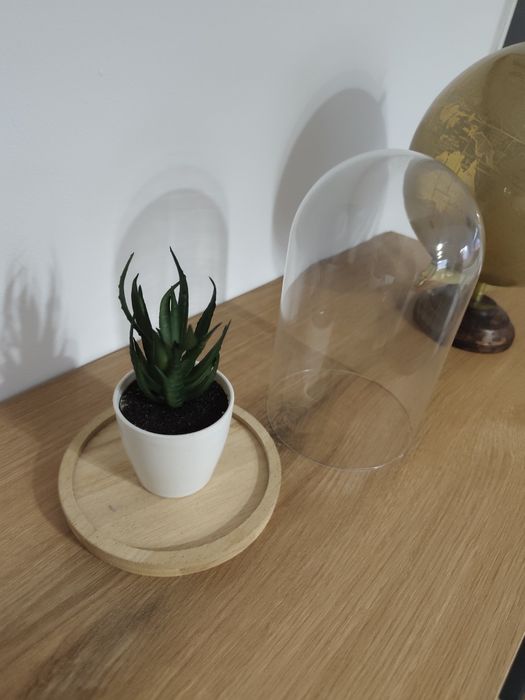 Planta artificial com campânula
