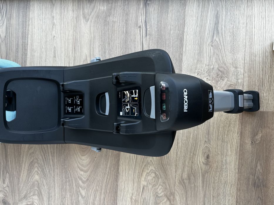 Ovo recaro avan com isofix ( como novo )
