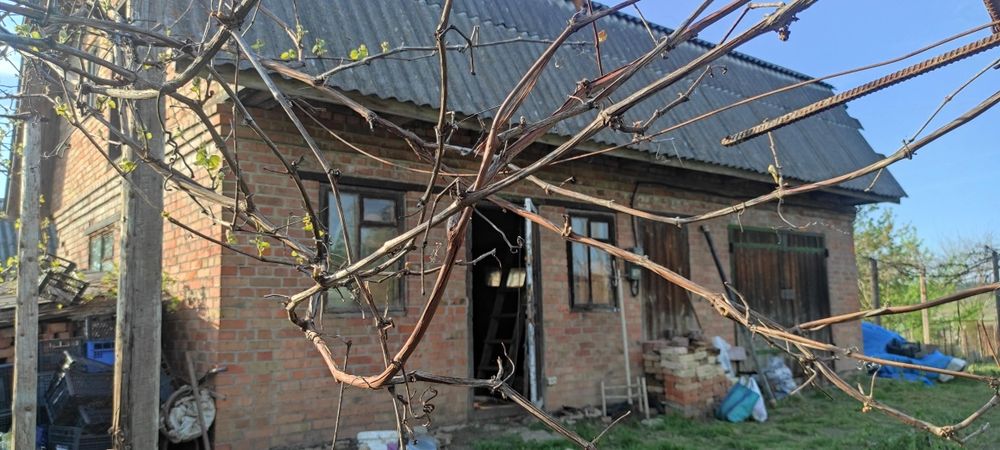 Незавершене будівництво і земельна ділянка