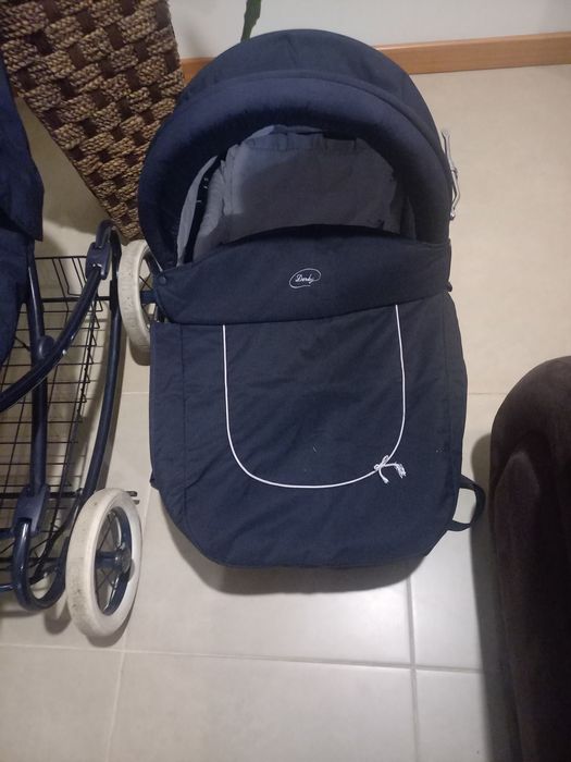 Carrinho de bebé  mais alcofa