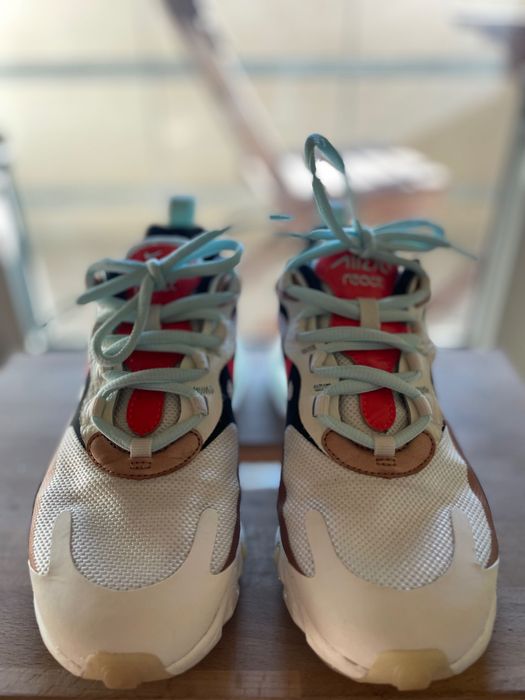 Nike Air Max React 270