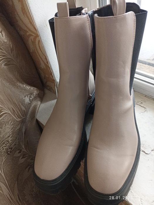 Ботинки женские бежевые классные