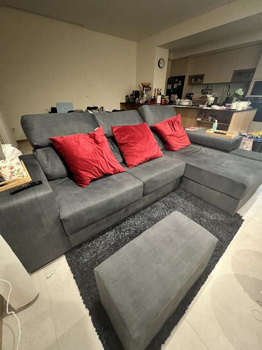 Sofá Chaise Longue 3 Lugares com 1 pouf de lado